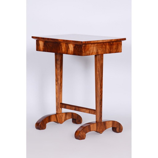 Vintage Biedermeier side table in walnut, Austria 1820s