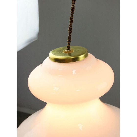 Image 1 of Lampada a sospensione vintage in ottone e vetro bianco, Italia
