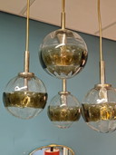 Lampada a sospensione vintage a forma di sfera in vetro a cascata 