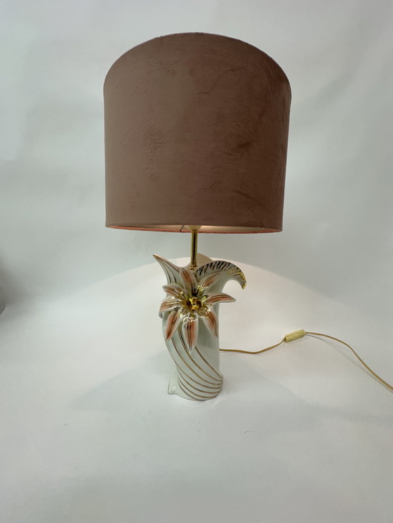 Image 1 of Hollywood regency table lamp ceramic flower