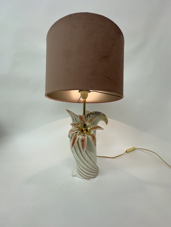 Image 1 of Hollywood regency table lamp ceramic flower