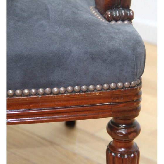 Image 1 of Poltrona vintage in legno scuro e velluto grigio