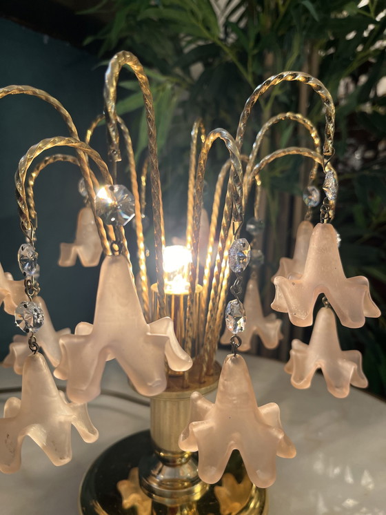 Image 1 of Lampada da tavolo vintage a forma di goccia con fiore rosa