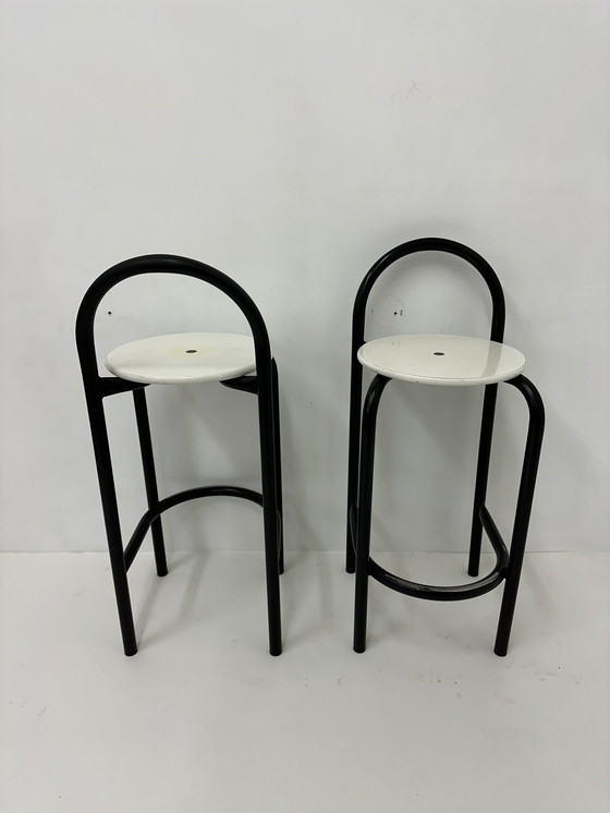 Image 1 of Ensemble de 2 tabourets de bar des années 1980 design minimaliste post moderne