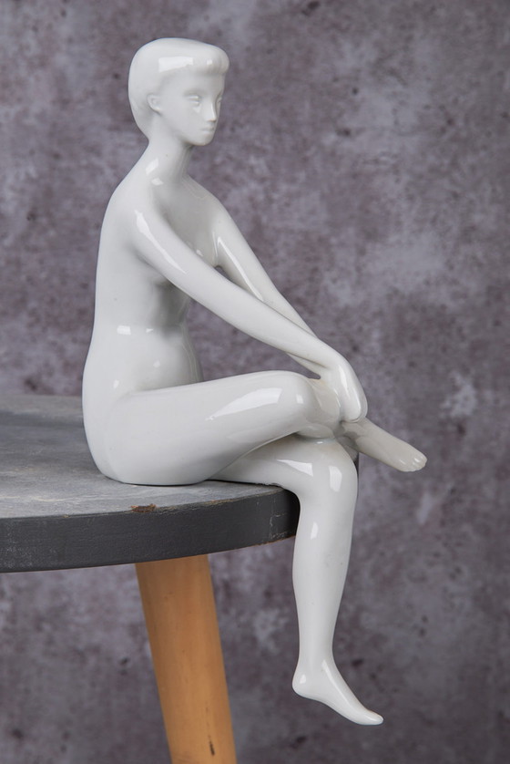 Image 1 of Royal dux nue figurine en porcelaine