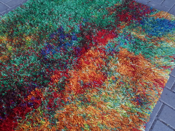 Image 1 of Tapis coloré des années 90