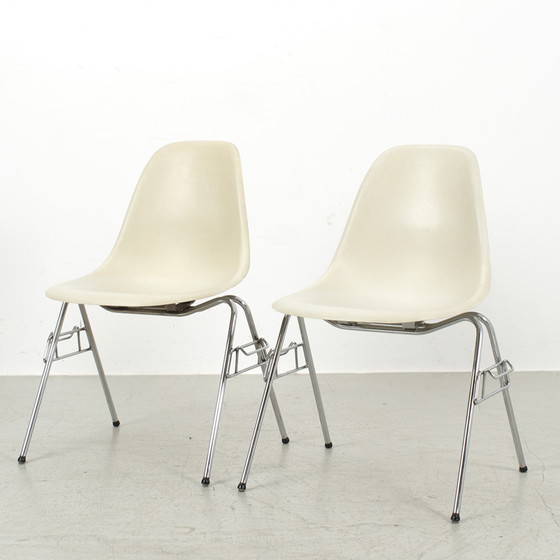 Image 1 of 2x chaise Eames DSS