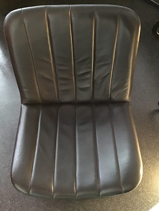 4x Sillas vintage en cuero negro