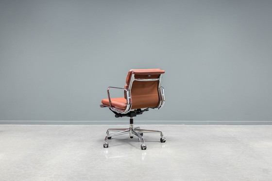 Image 1 of Eames Ea217 Softpad Office Chair
