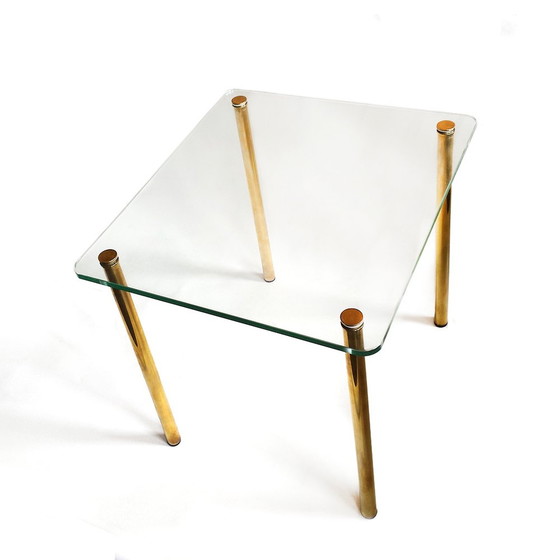 Image 1 of Table d'appoint italienne du Mid Century en laiton et verre