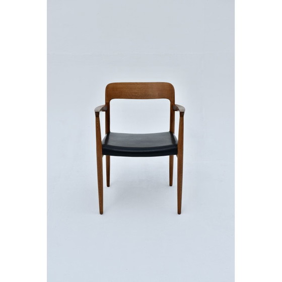 Image 1 of Sillón danés de mediados de siglo, modelo 56, de madera de roble, diseñado por Niels Moller para JL Mollers Mobelfabrik, década 