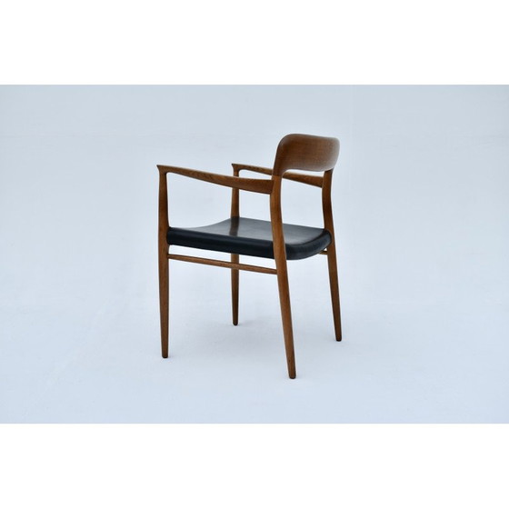 Image 1 of Sillón danés de mediados de siglo, modelo 56, de madera de roble, diseñado por Niels Moller para JL Mollers Mobelfabrik, década 