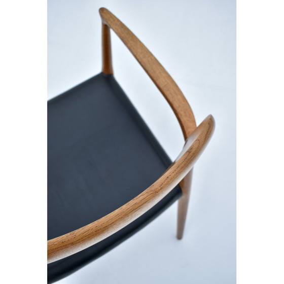 Image 1 of Sillón danés de mediados de siglo, modelo 56, de madera de roble, diseñado por Niels Moller para JL Mollers Mobelfabrik, década 