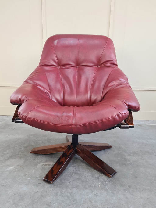 Leather Swivel Lounge Chair By Gerald Easden For Module Furniture, 1960'S