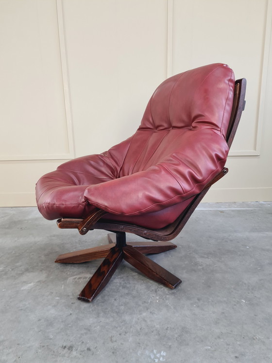 Image 1 of Leather Swivel Lounge Chair By Gerald Easden For Module Furniture, 1960'S