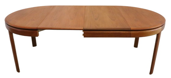 Image 1 of Vintage extendable dining table