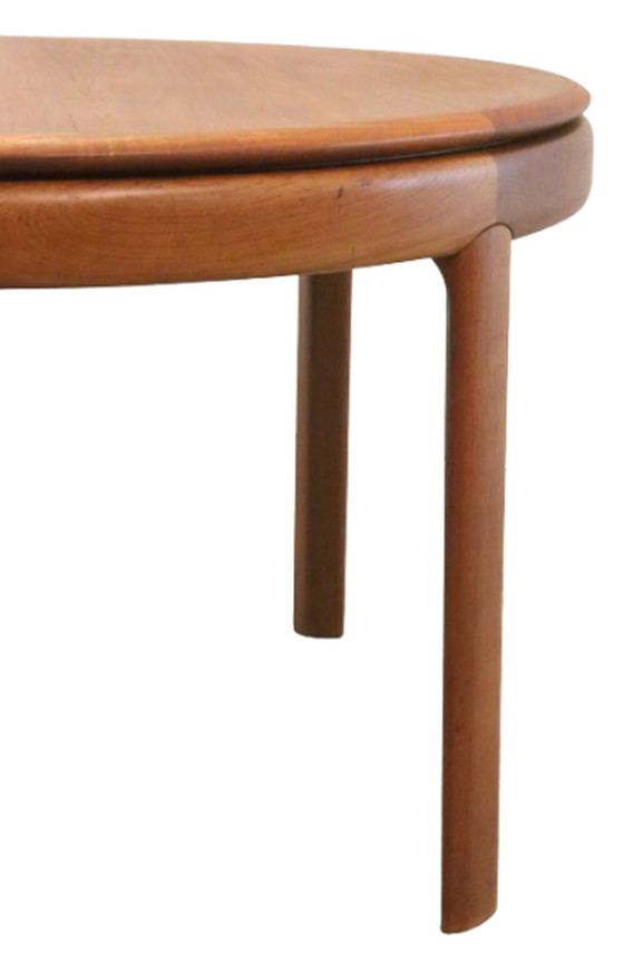 Image 1 of Vintage extendable dining table