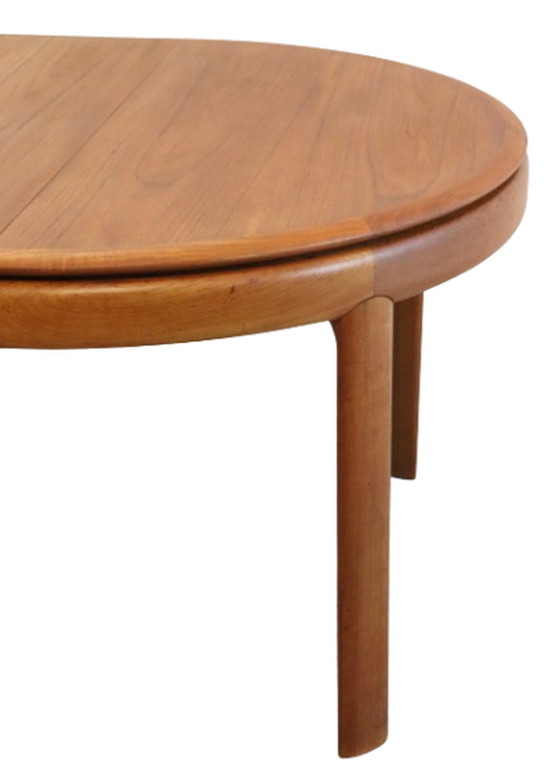 Image 1 of Vintage extendable dining table