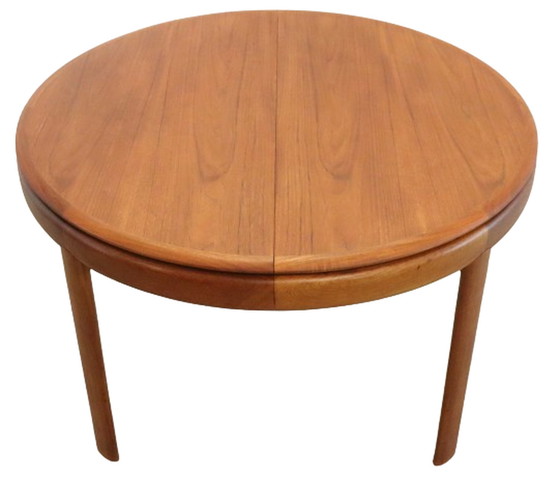 Image 1 of Vintage extendable dining table