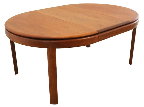 Image 1 of Vintage extendable dining table