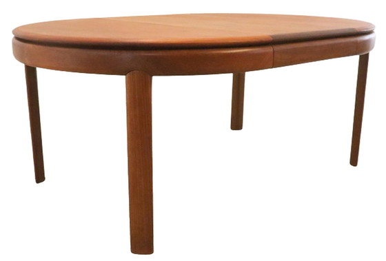 Image 1 of Vintage extendable dining table