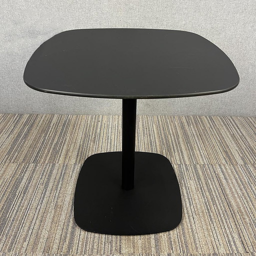 Devorm Hale Table