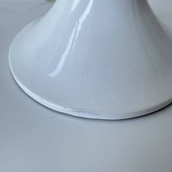 Image 1 of Tulip base table lamp