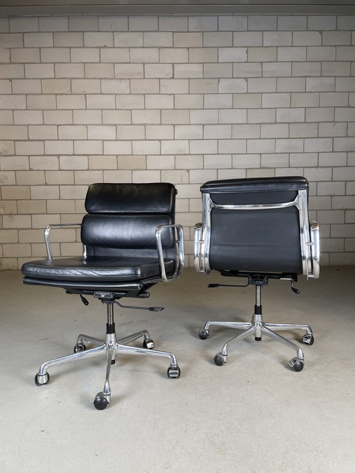 2X Icf Softpad Leather By Charles And Ray Eames