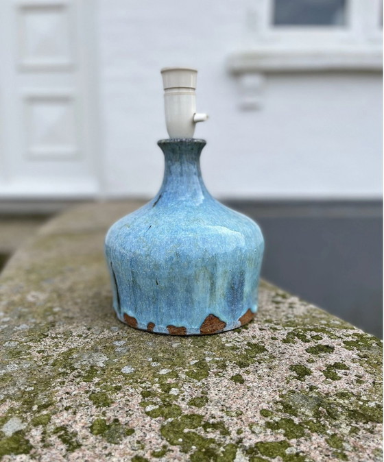 Image 1 of Lámpara de mesa danesa grande de gres, estilo escandinavo, vintage, con base de lámpara y esmaltado azul, década de 1970