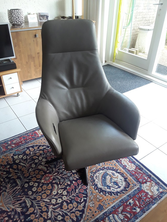 Image 1 of Gealux Arc. 2010 swivel chair