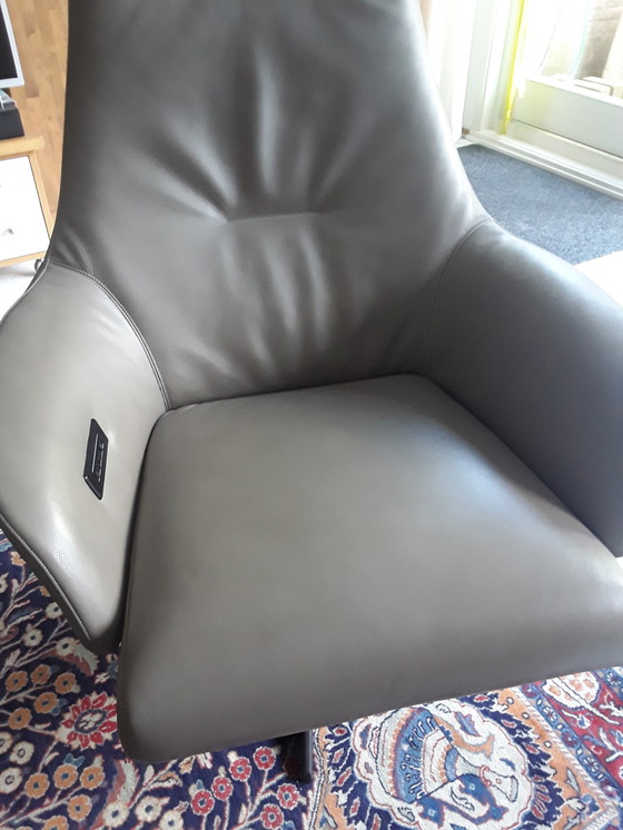 Image 1 of Gealux Arc. 2010 swivel chair