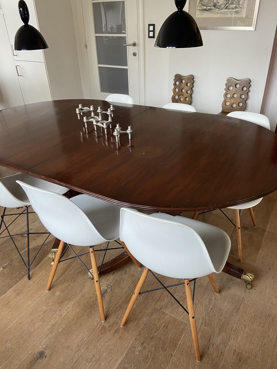 Image 1 of Tavolo da pranzo ovale vintage in legno massello di mogano