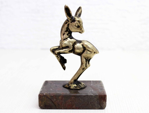 Biche en bronze sur socle en marbre