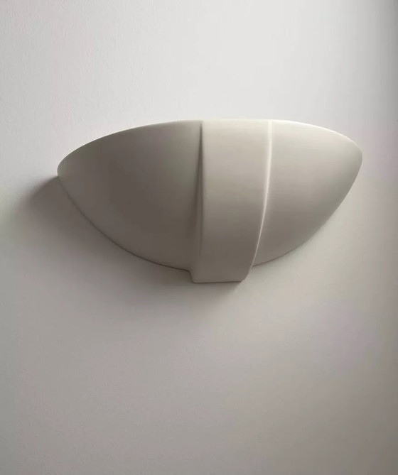 Image 1 of 2 lampade da parete vintage in porcellana bianca opaca