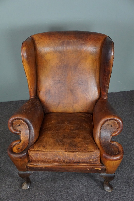 Image 1 of Fauteuil à oreilles en peau de mouton