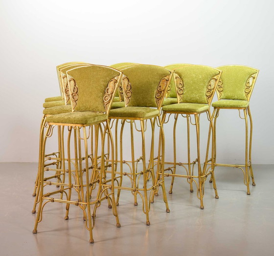 Image 1 of Eleganti sgabelli da bar Cobra dorati con rivestimento in velluto verde lime, anni &#39;70. Set da 10.