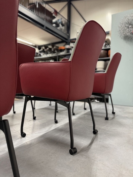 Image 1 of 6 Leolux Gyon Dining Chairs On Wheels Green Red Leather