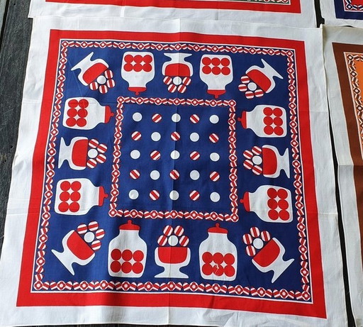 13314 Tovaglia vintage in cotone anni &#39;70 con fiori