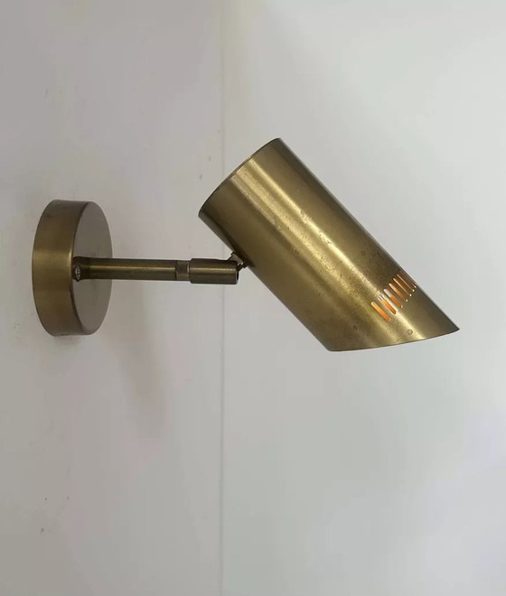 Image 1 of Lampada da parete vintage regolabile, ottone massiccio traforato, Francia 1960