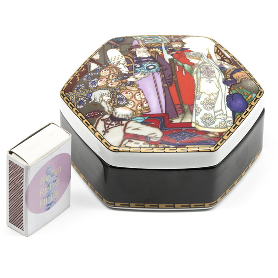 Image 1 of Villeroy&Boch Heinrich Porcelain Lid-Box Russian Snow Maiden Fairytale Folklore