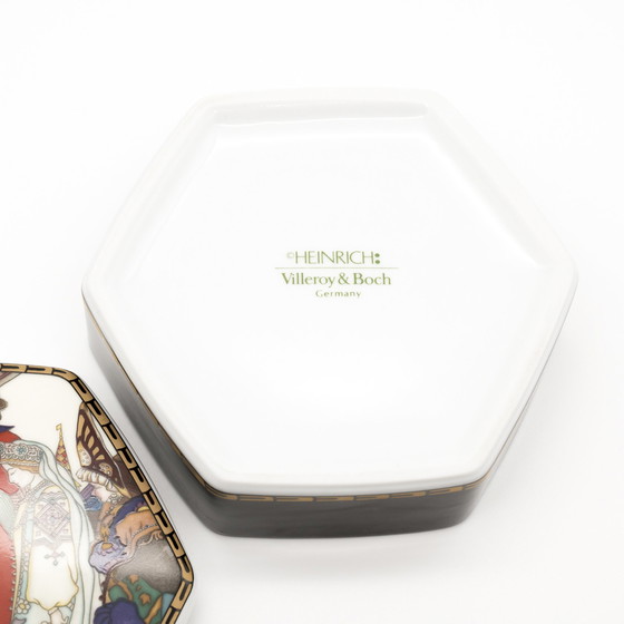 Image 1 of Villeroy&Boch Heinrich Porcelain Lid-Box Russian Snow Maiden Fairytale Folklore