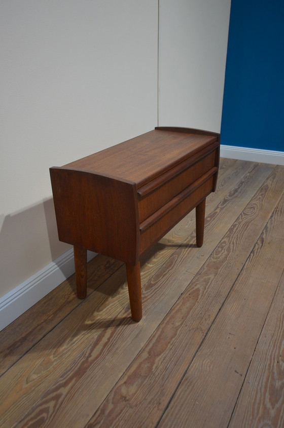 Image 1 of Commode design vintage en teck