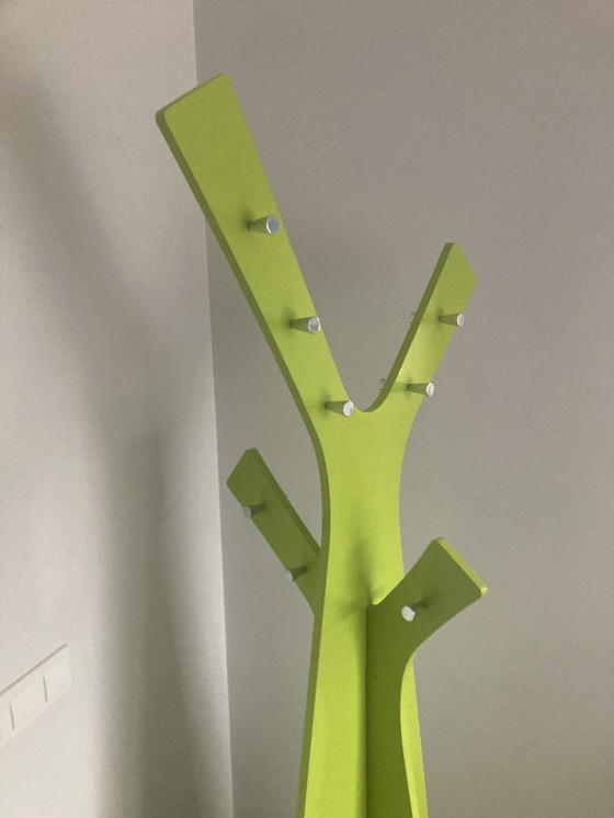 Image 1 of Perchero con diseño de árbol en Cascando