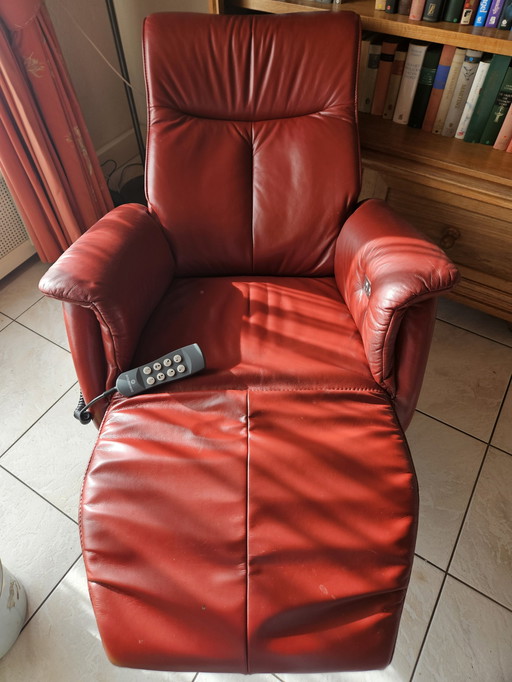 Prominent Stand Up Armchair Stockholm