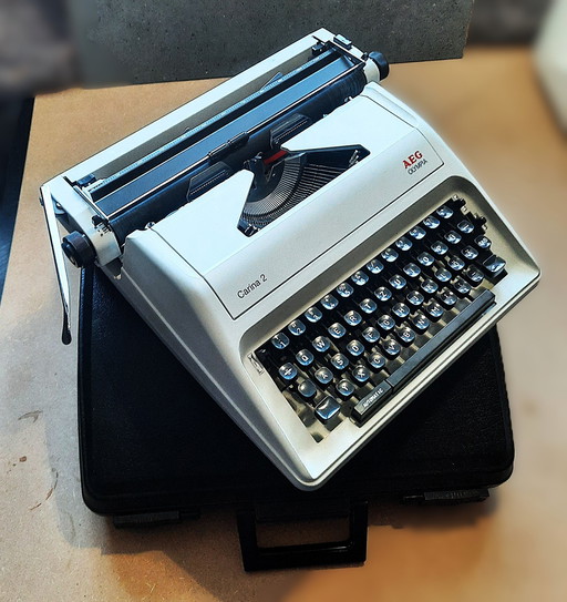 Excellent Working Vintage Typewriter Aeg Olympia Carina 2