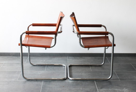 Image 1 of Sedia con struttura tubolare modello S34 con pelle color cognac