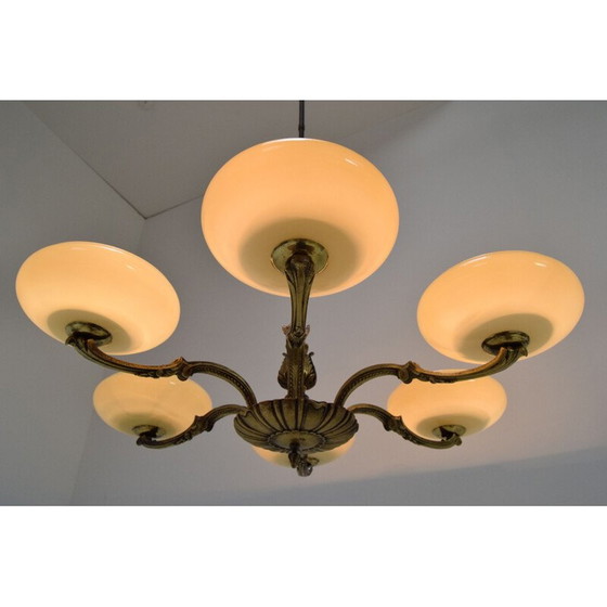 Image 1 of Lampadario vintage in vetro e ottone in stile art déco, Cecoslovacchia, 1930