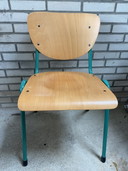6x chaises d'école vintage empilables