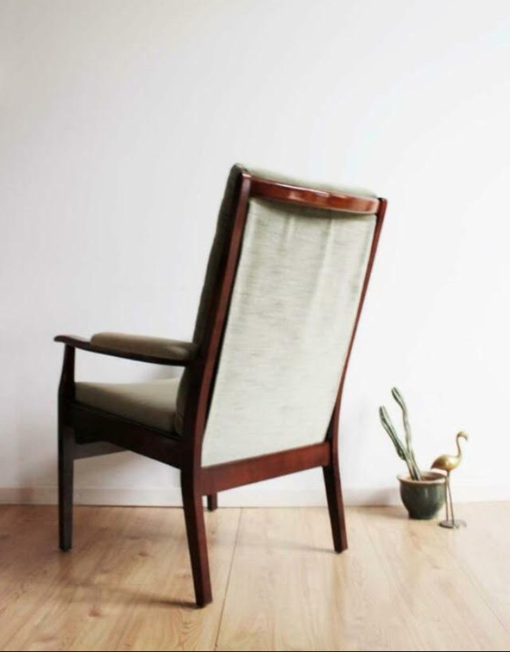 Vintage cintique green velvet chair 60s