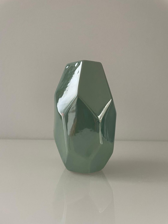 Image 1 of Jarrón geométrico turquesa con esmalte de nácar